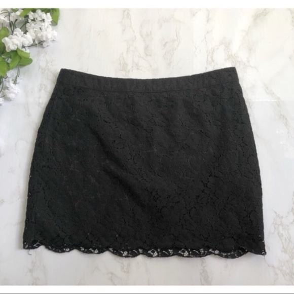 Talula Artizia - Black Lace Mini Skirt size - Picture 2 of 3